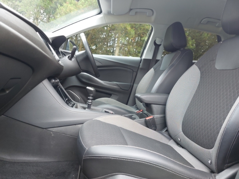 Vauxhall Grandland X Elite Nav Red #5