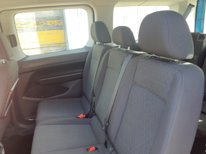 Volkswagen Caddy Maxi Life 2.0 Tdi 122 Life Dsg Blue #6