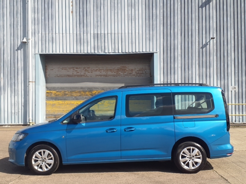 Volkswagen Caddy Maxi Life 2.0 Tdi 122 Life Dsg Blue #4