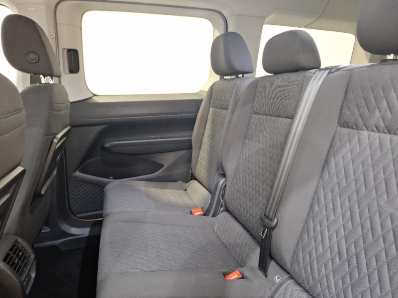 Volkswagen Caddy Maxi Life 2.0 Tdi 122 Life Dsg Silver #6