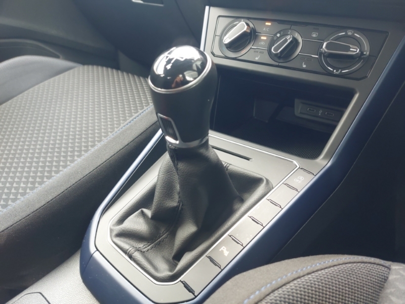 Volkswagen Polo Tsi Active Blue #11