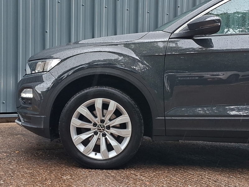 Volkswagen T-Roc Active Silver #18