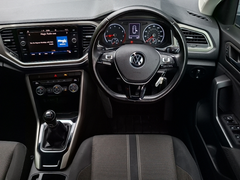 Volkswagen T-Roc Active Silver #8