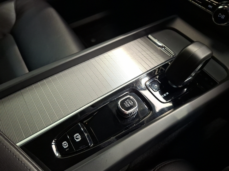 Volvo XC60 R Design Grey #15