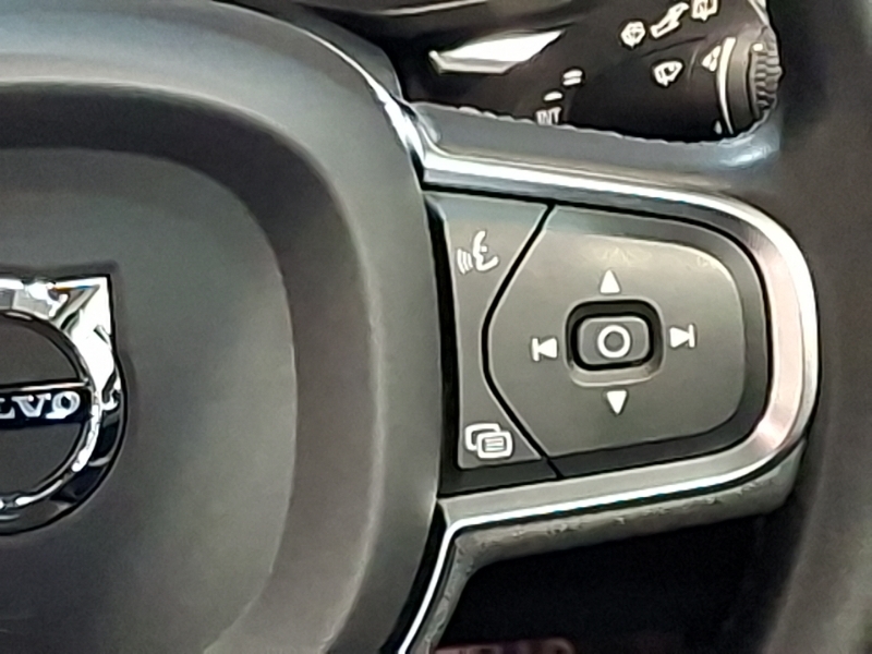 Volvo XC60 R Design Grey #13