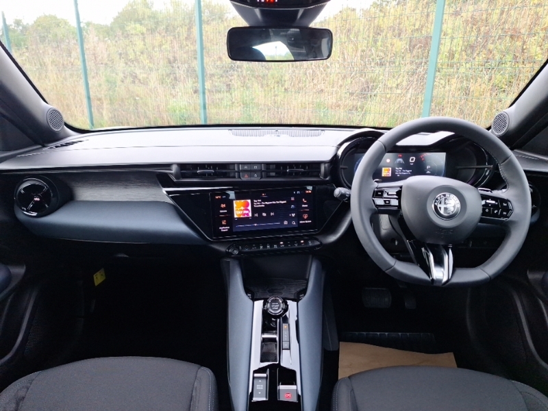 Alfa Romeo Junior 1.2 Turbo Ibrida White #3