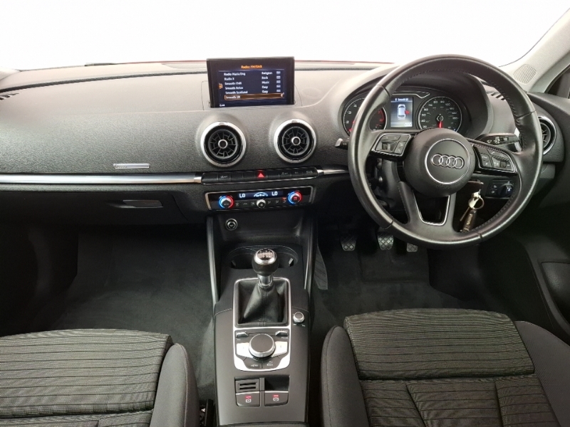 Audi A3 1.0 Tfsi Sport Red #3