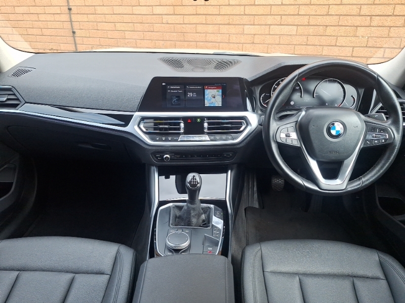 BMW 3 Series 320D Se White #3