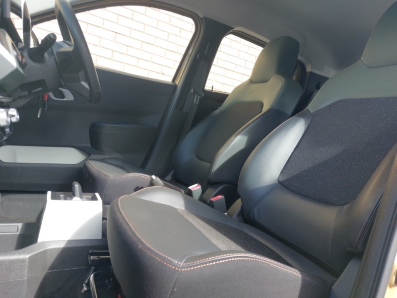 Dacia Spring 27Kwh Extreme 65 48Kw Beige #5