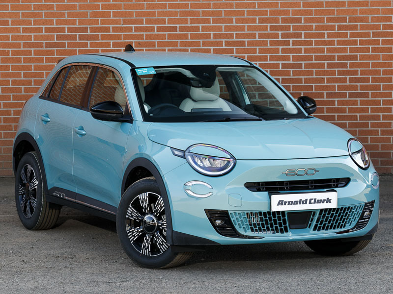Fiat 600 1.2 Hybrid 48V 136 Edct-6 Blue