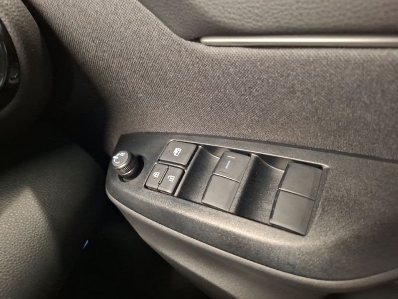 Mazda 2 1.5I Hybrid Exclusive Line Cvt Silver #17