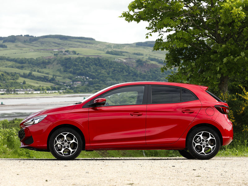 MG MG3 1.5 Hybrid Trophy Red #4