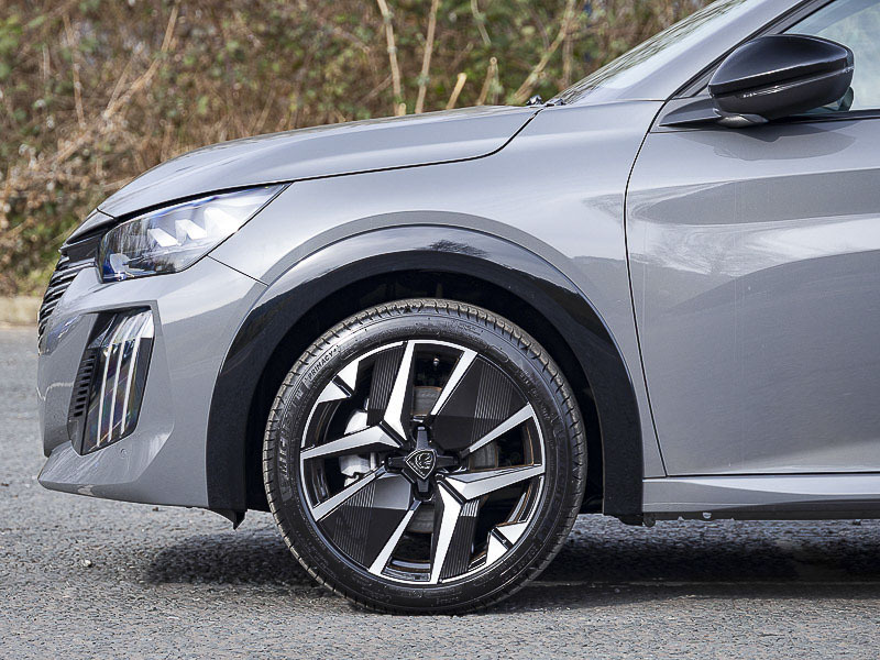 Peugeot 208 Hatchback #14