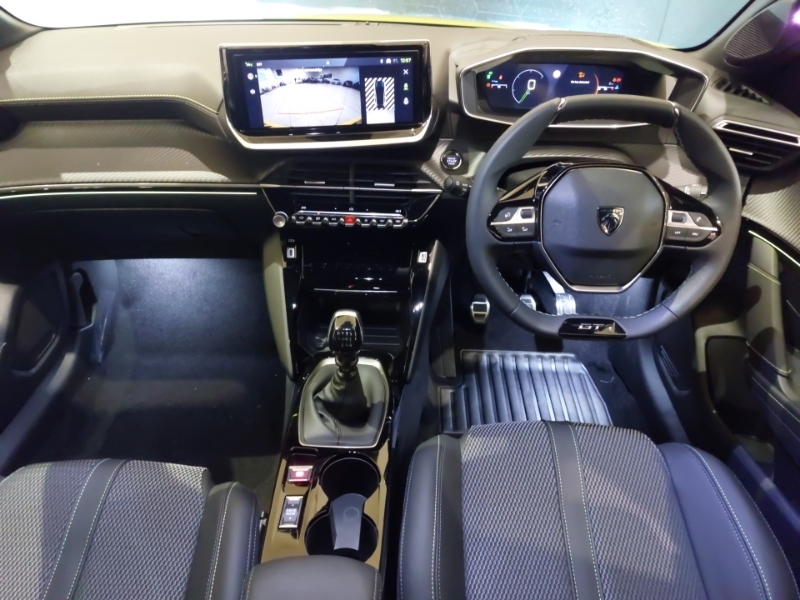Peugeot 208 1.2 100 Turbo Gt Yellow #3