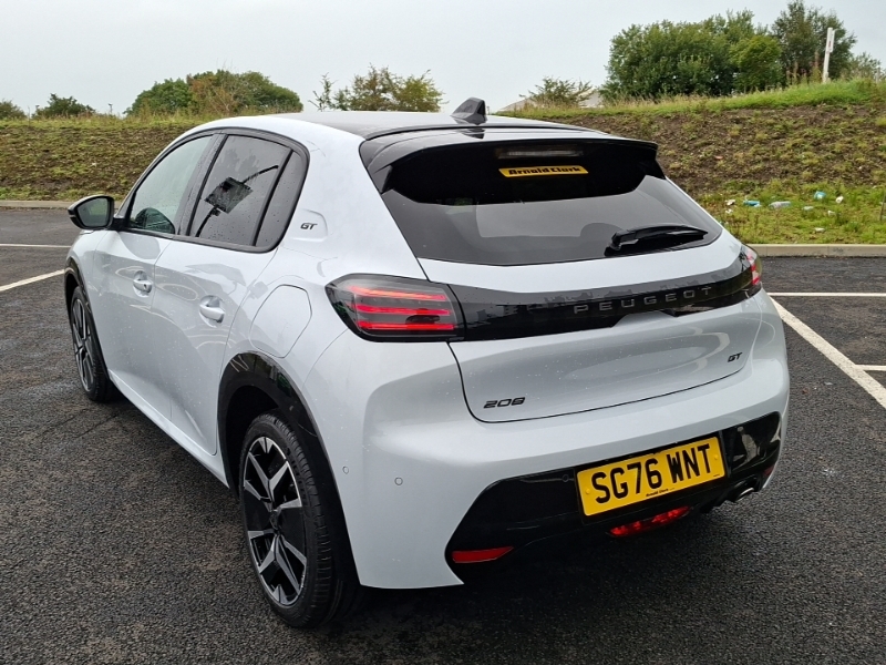 Peugeot 208 1.2 100 Turbo Gt Premium White #2