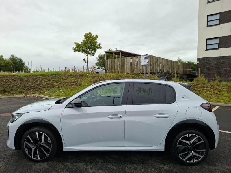 Peugeot 208 1.2 100 Turbo Gt Premium White #4