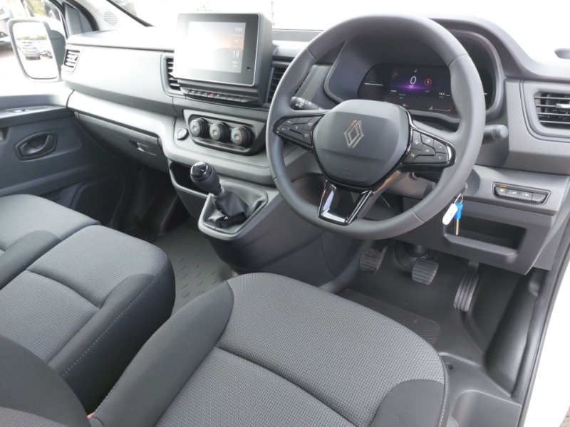 Renault Trafic Sl30 Blue Dci 130 Advance Safety Van White #3