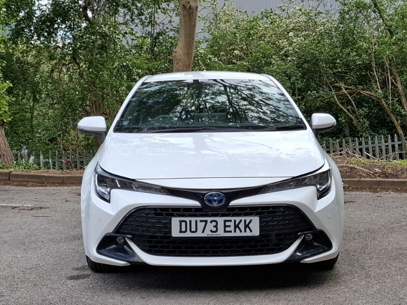 Toyota Corolla Icon White #13