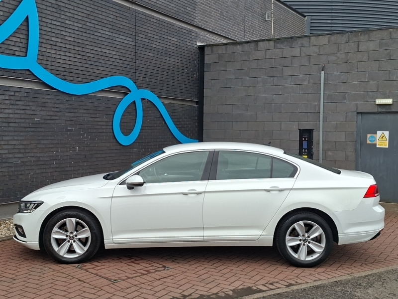 Volkswagen Passat 2.0 Tdi Evo Scr Se Nav Dsg White #4