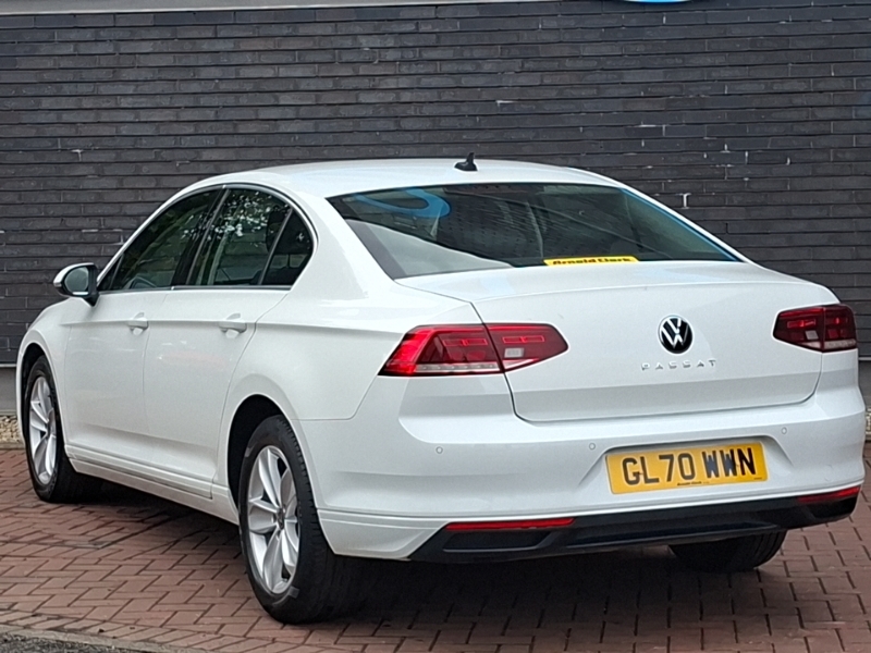 Volkswagen Passat 2.0 Tdi Evo Scr Se Nav Dsg White #2