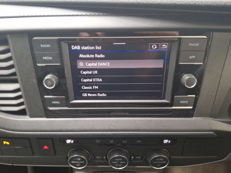 Volkswagen Transporter Shuttle 2.0 Tdi 150Ps Se Minibus Black #11