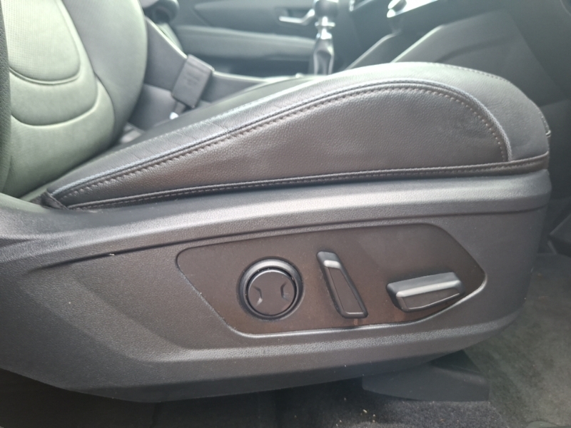 Hyundai Tucson 1.6T Ultimate White #16