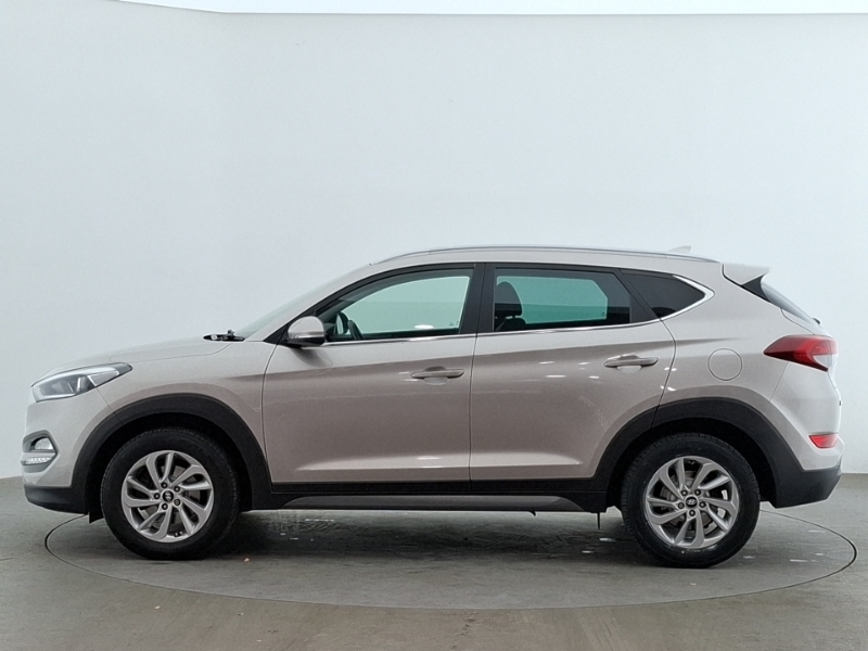 Hyundai Tucson 1.7 Crdi Blue Drive Premium 2Wd White #4