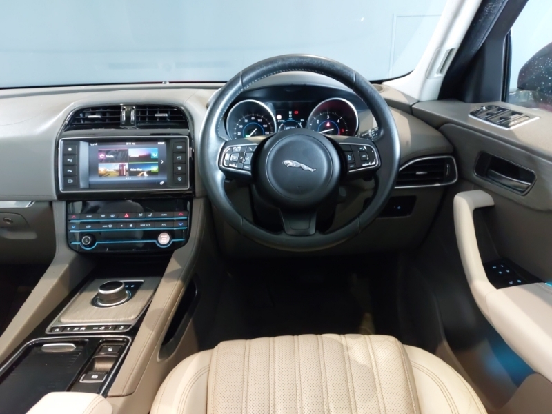 Jaguar F-Pace 2.0D R-sport Awd White #8