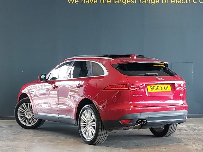 Jaguar F-Pace 2.0D Portfolio Awd Red #2
