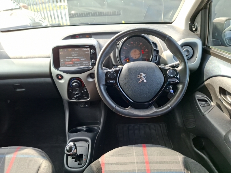 Peugeot 108 1.0 Active Black #8