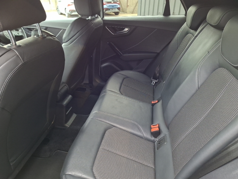 Audi Q2 35 Tfsi Black Edition S Tronic White #6