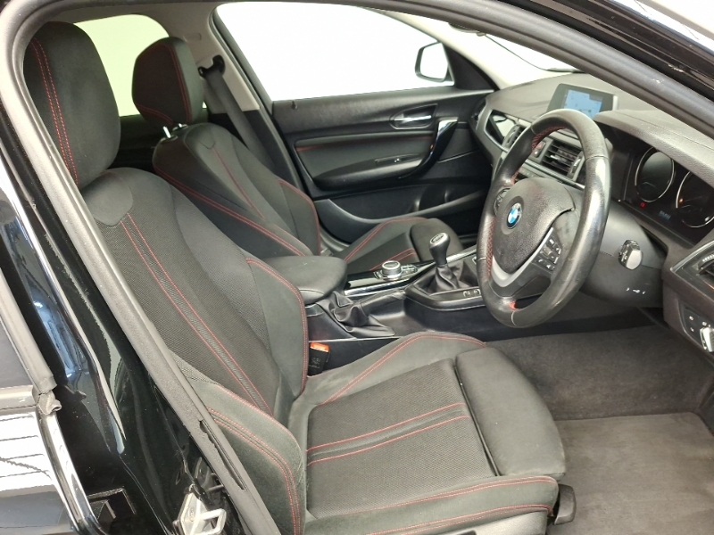 BMW 1 Series 118I 1.5 Sport Navservotronic Black #6