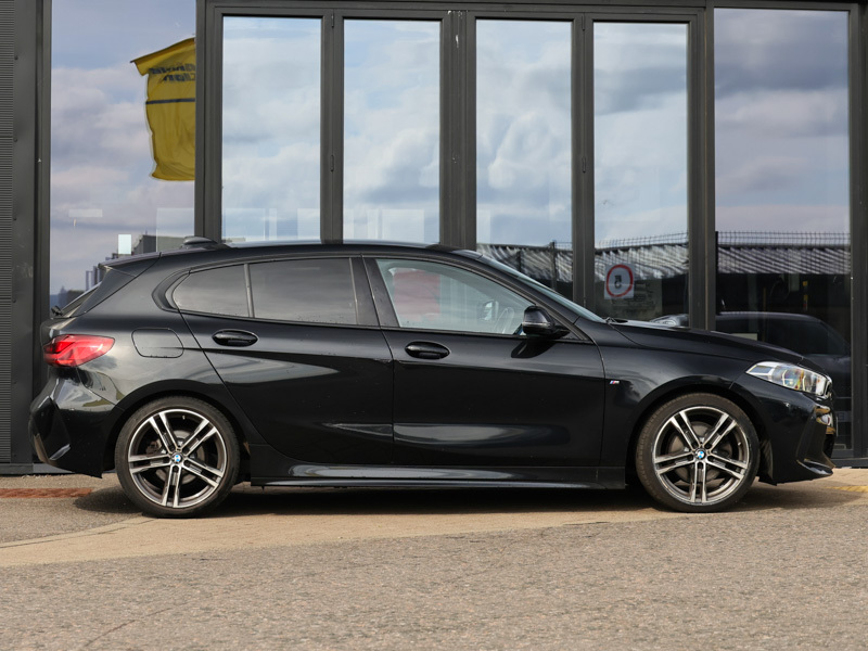 BMW 1 Series 118I M Sport Black #3