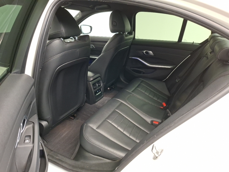 BMW 3 Series Saloon Grey #12