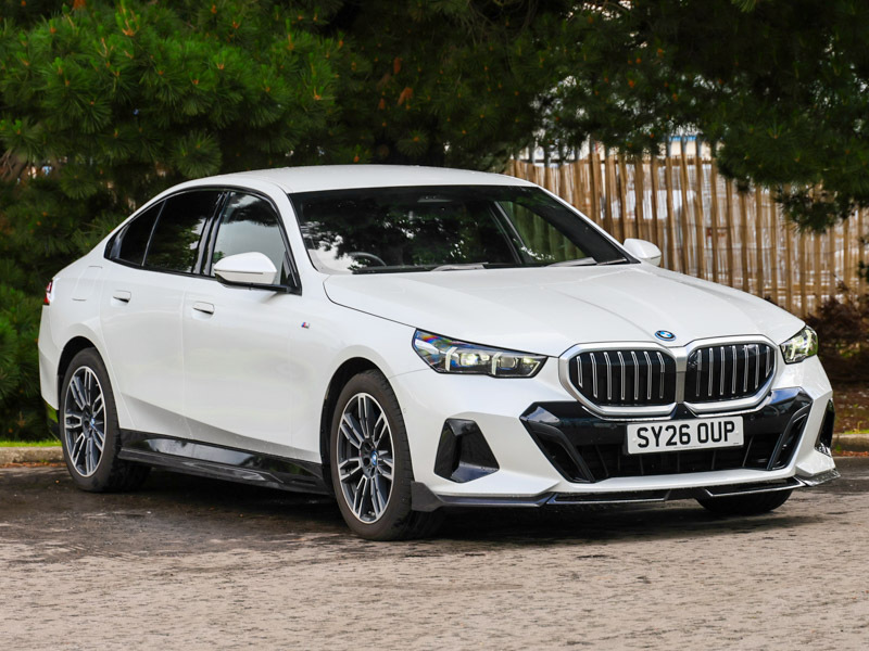 BMW 5 Series 550E Xdrive M Sport White