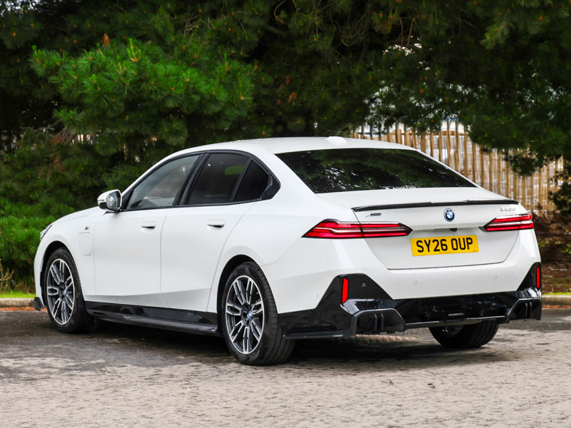 BMW 5 Series 550E Xdrive M Sport White #2