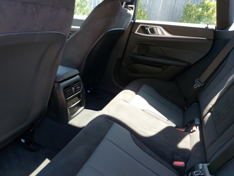 BMW i4 M Sport Black #12