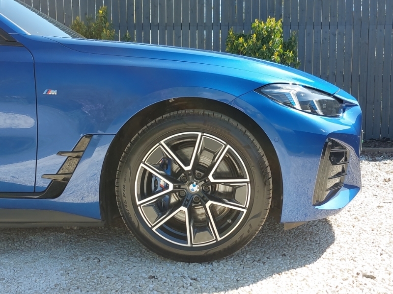 BMW i4 M Sport Black #14