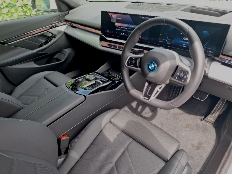 BMW i5 250Kw Edrive40 M Sport Pro 84Kwh White #6