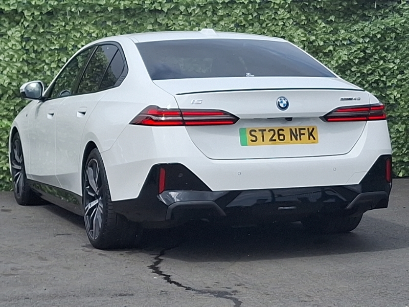 BMW i5 250Kw Edrive40 M Sport Pro 84Kwh White #2