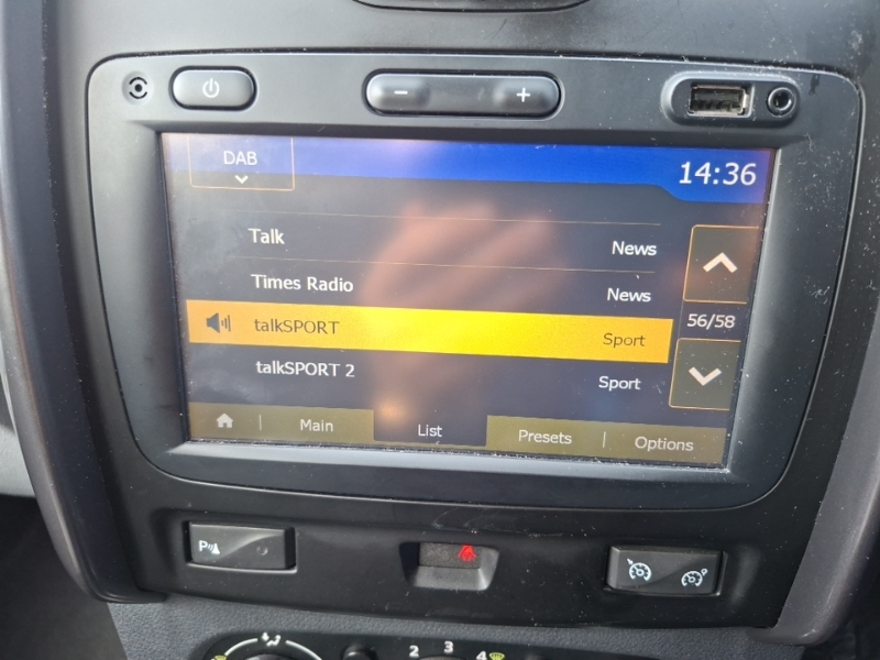 Dacia Duster 1.5 Dci Laureate 4Wd Euro 5 White #11