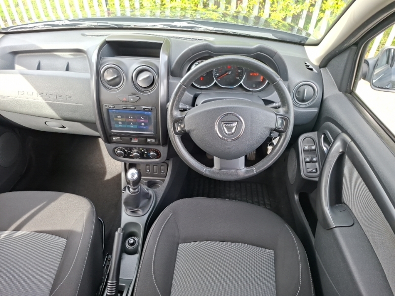 Dacia Duster 1.5 Dci Laureate 4Wd Euro 5 White #8