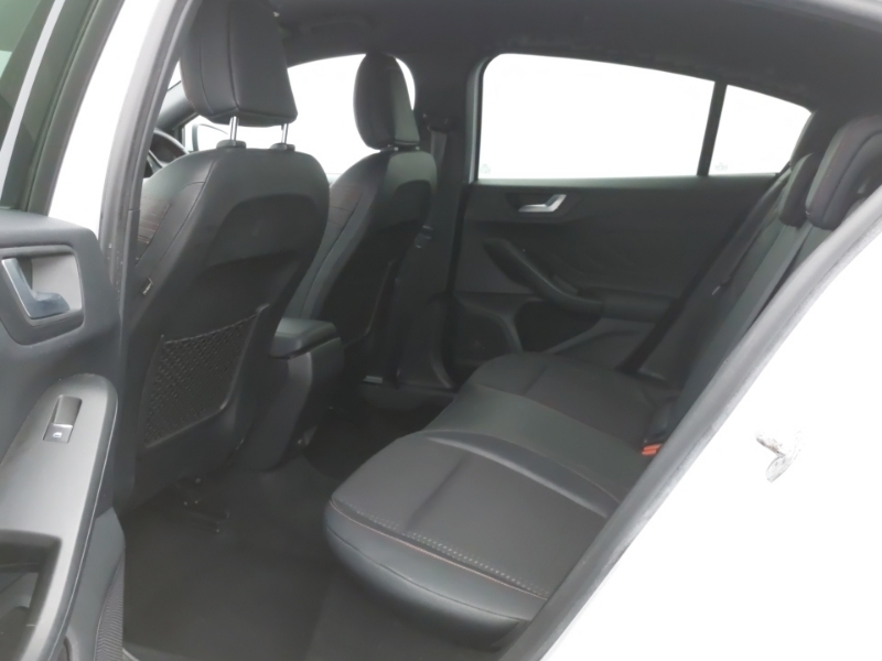 Ford Focus 1.0 Ecoboost 125 St-line X White #6