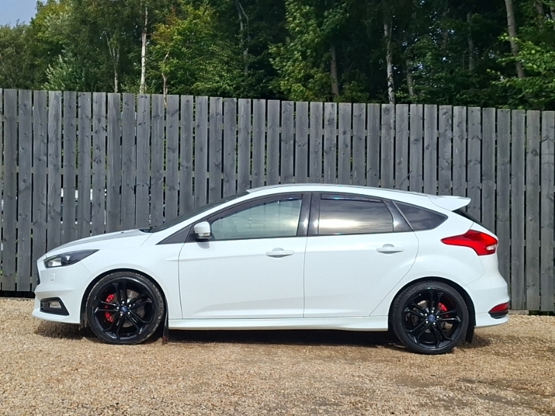 Ford Focus 2.0T Ecoboost St-3 Navigation White #4