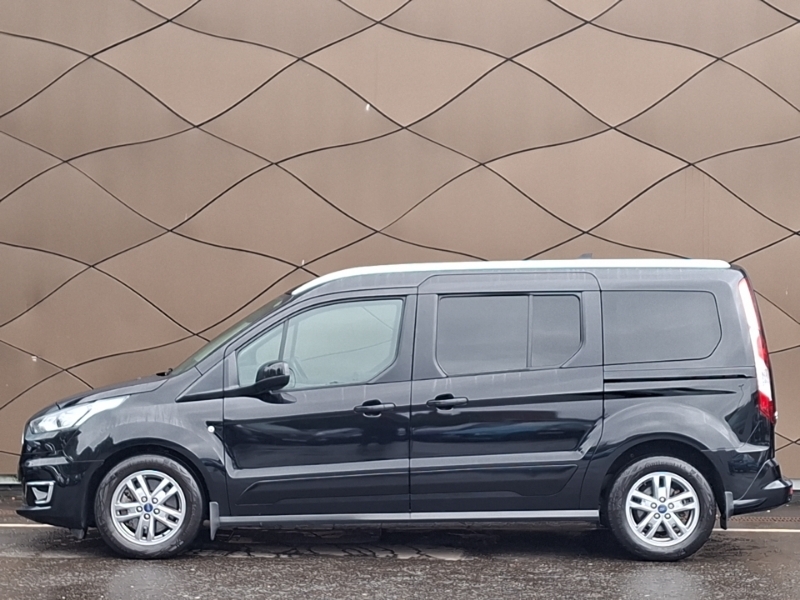 Ford Grand Tourneo Connect 1.5 Ecoblue 120 Titanium Powershift Black #4