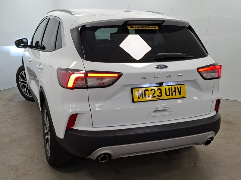Ford Kuga 1.5 Ecoboost 150 Titanium Edition White #2