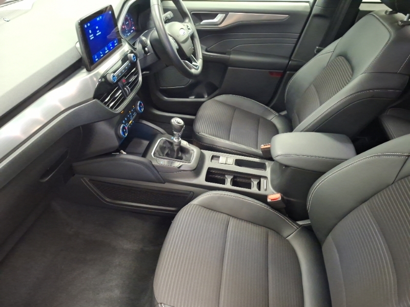 Ford Kuga 1.5 Ecoboost 150 Titanium Edition White #5