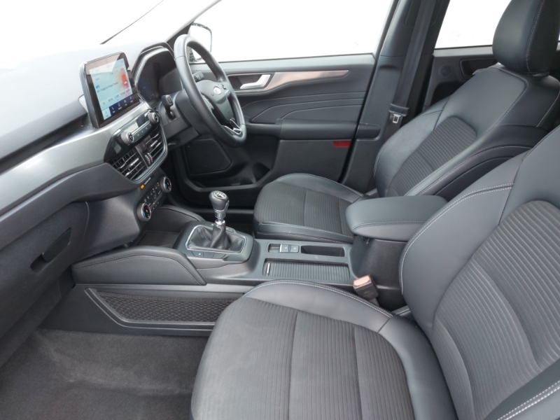Ford Kuga 1.5 Ecoboost 150 Titanium Edition Black #5