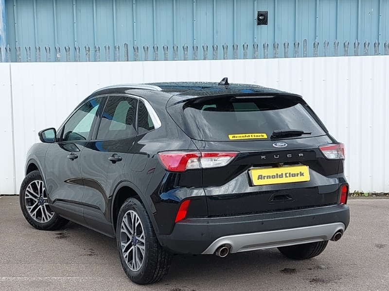 Ford Kuga 1.5 Ecoboost 150 Titanium Edition Black #2