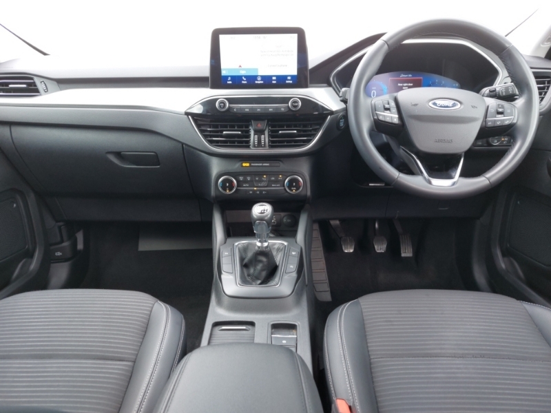 Ford Kuga 1.5 Ecoboost 150 Titanium Edition Black #3